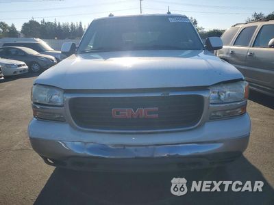 Piąte zdjęcie samochodu w środku: 2003 GMC YUKON VIN:1GKEK13T53J134968 - miniatura