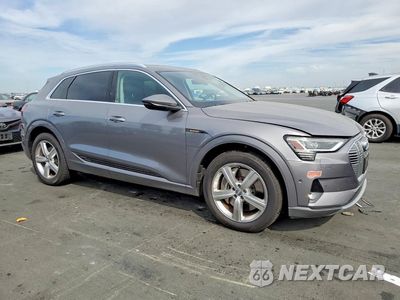 Czwarte zdjęcie samochodu z boku: 2019 AUDI E-TRON PRESTIGE VIN:WA1VABGEXKB019009 - miniatura