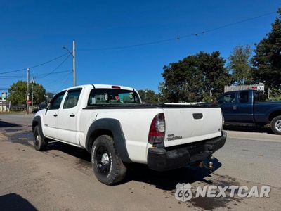 Trzecie zdjęcie samochodu z tyłu: 2011 TOYOTA TACOMA DOUBLE CAB LONG BED VIN:5TFMU4FN3BX002707 - miniatura