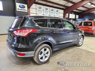 Trzecie zdjęcie samochodu z tyłu: 2015 FORD ESCAPE SE VIN:1FMCU9GXXFUA68571 - miniatura