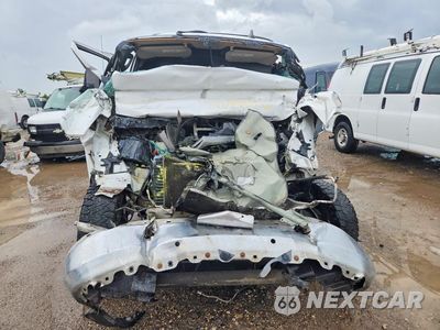 Piąte zdjęcie samochodu w środku: 2020 GMC SAVANA 2500 CARGO DELIVERY VAN VIN:1GTW7AFG7L1256215 - miniatura