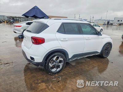 Trzecie zdjęcie samochodu z tyłu: 2021 HYUNDAI VENUE SEL VIN:KMHRC8A33MU099011 - miniatura