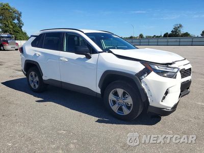 Czwarte zdjęcie samochodu z boku: 2025 TOYOTA RAV4 LE VIN:4T3LWRFV7SU213738 - miniatura