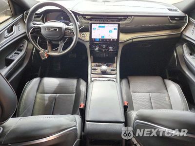 Zdjęcie 8 z 14 samochodu: 2025 JEEP GRAND CHEROKEE OVERLAND VIN:1C4RJHDGXS8761584 - miniatura