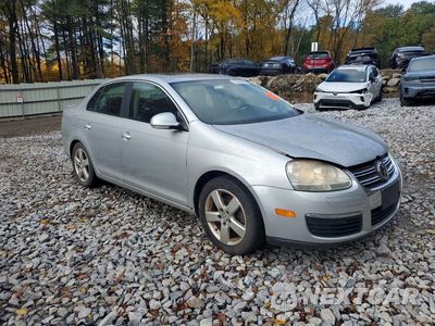 Czwarte zdjęcie samochodu z boku: 2008 VOLKSWAGEN JETTA SE VIN:3VWRZ71K98M135778 - miniatura