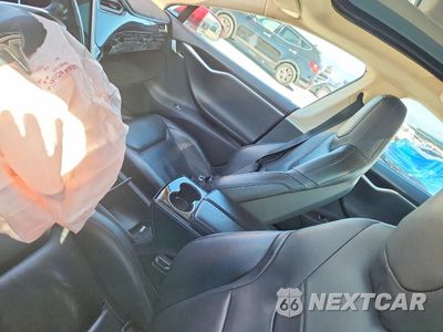 Zdjęcie 8 z 12 samochodu: 2015 TESLA MODEL S VIN:5YJSA1E47FF118855 - miniatura