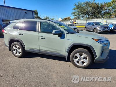 Czwarte zdjęcie samochodu z boku: 2020 TOYOTA RAV4 HYBRID XLE VIN:JTMRWRFV1LD045426 - miniatura
