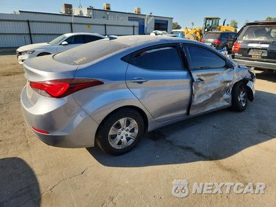 Trzecie zdjęcie samochodu z tyłu: 2016 HYUNDAI ELANTRA SE VIN:5NPDH4AE8GH702513 - miniatura