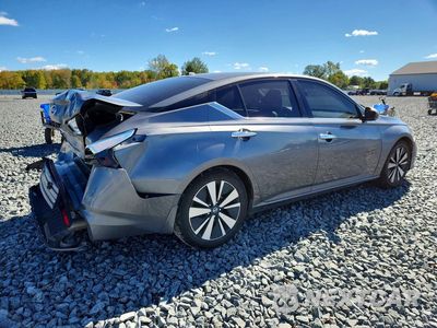 Trzecie zdjęcie samochodu z tyłu: 2020 NISSAN ALTIMA SV VIN:1N4BL4DV4LC241517 - miniatura