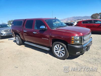 Czwarte zdjęcie samochodu z boku: 2013 CHEVROLET SILVERADO C1500 LT VIN:3GCPCSE02DG116974 - miniatura