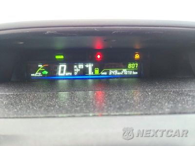 Zdjęcie 9 z 12 samochodu: 2016 TOYOTA PRIUS V TWO VIN:JTDZN3EU5GJ047311 - miniatura