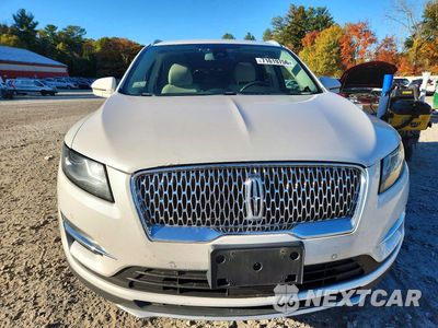 Piąte zdjęcie samochodu w środku: 2019 LINCOLN MKC RESERVE VIN:5LMCJ3D97KUL32087 - miniatura