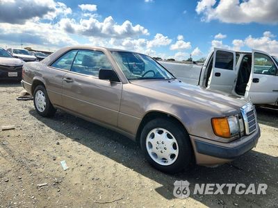 Czwarte zdjęcie samochodu z boku: 1989 MERCEDES-BENZ 300 CE VIN:WDBEA50D3KA877161 - miniatura