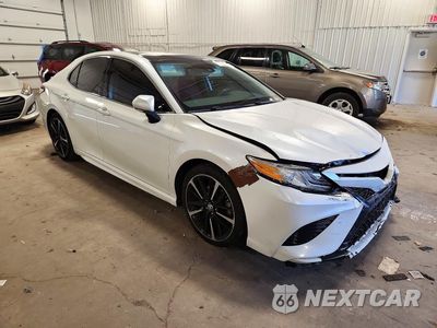 Czwarte zdjęcie samochodu z boku: 2020 TOYOTA CAMRY XSE VIN:4T1K61BK4LU015511 - miniatura