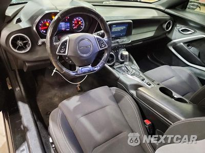 Zdjęcie 8 z 12 samochodu: 2019 CHEVROLET CAMARO LS VIN:1G1FB1RX8K0133188 - miniatura