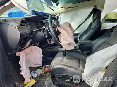 Zdjęcie 7 z 12 samochodu: 2016 TESLA MODEL X VIN:5YJXCBE40GF004445 - miniatura
