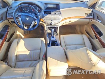 Zdjęcie 8 z 13 samochodu: 2009 HONDA ACCORD EXL VIN:1HGCP36809A019857 - miniatura