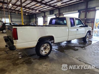 Trzecie zdjęcie samochodu z tyłu: 1998 GMC SIERRA C2500 VIN:1GTGC29R3WE520806 - miniatura