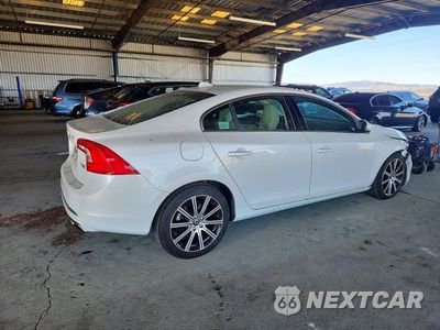 Trzecie zdjęcie samochodu z tyłu: 2016 VOLVO S60 PREMIER VIN:LYV402FK6GB111512 - miniatura