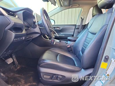 Zdjęcie 7 z 13 samochodu: 2019 TOYOTA RAV4 XLE PREMIUM VIN:JTMA1RFV0KD026747 - miniatura