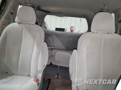 Zdjęcie 10 z 13 samochodu: 2013 TOYOTA SIENNA LE VIN:5TDKK3DC4DS354518 - miniatura