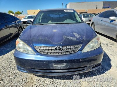 Piąte zdjęcie samochodu w środku: 2004 TOYOTA CAMRY LE VIN:JTDBE32K340255273 - miniatura