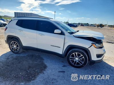 Czwarte zdjęcie samochodu z boku: 2019 JEEP COMPASS LATITUDE VIN:3C4NJCBB0KT843687 - miniatura