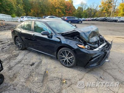 Czwarte zdjęcie samochodu z boku: 2024 TOYOTA CAMRY SE VIN:4T1G11AK2RU913197 - miniatura