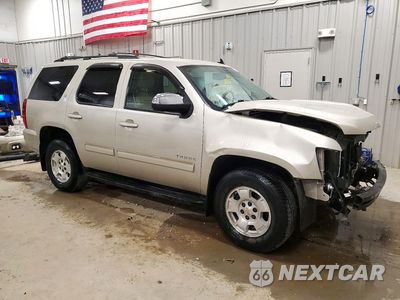 Czwarte zdjęcie samochodu z boku: 2013 CHEVROLET TAHOE K1500 LT VIN:1GNSKBE02DR368809 - miniatura