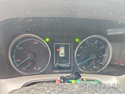 Zdjęcie 9 z 14 samochodu: 2018 TOYOTA RAV4 HYBRID LE VIN:JTMRJREV8JD225810 - miniatura