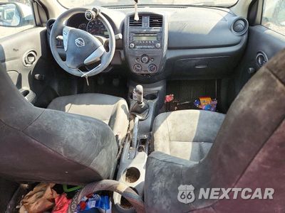 Zdjęcie 8 z 12 samochodu: 2016 NISSAN VERSA 1.6 S VIN:3N1CN7AP5GL917115 - miniatura