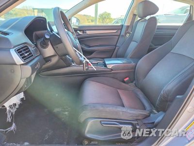 Zdjęcie 7 z 12 samochodu: 2018 HONDA ACCORD LX VIN:1HGCV1F18JA139990 - miniatura