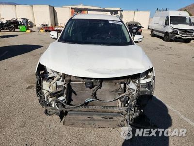 Piąte zdjęcie samochodu w środku: 2019 NISSAN ROGUE SV VIN:KNMAT2MT6KP511072 - miniatura