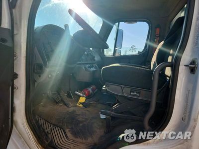 Zdjęcie 7 z 12 samochodu: 2015 FREIGHTLINER BUSINESS CLASS M2 FLATBED TRUCK VIN:1FVACXDT3FHGD9477 - miniatura