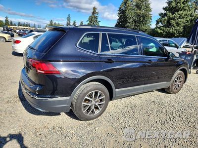 Trzecie zdjęcie samochodu z tyłu: 2020 VOLKSWAGEN TIGUAN SE VIN:3VV3B7AX5LM145503 - miniatura