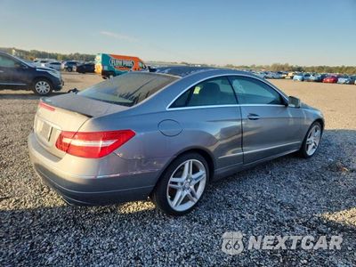 Trzecie zdjęcie samochodu z tyłu: 2013 MERCEDES-BENZ E 350 VIN:WDDKJ5KB9DF182761 - miniatura