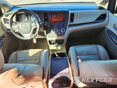Zdjęcie 8 z 13 samochodu: 2016 TOYOTA SIENNA XLE PREMIUM 8-PASSENGER VIN:5TDYK3DC2GS699593 - miniatura