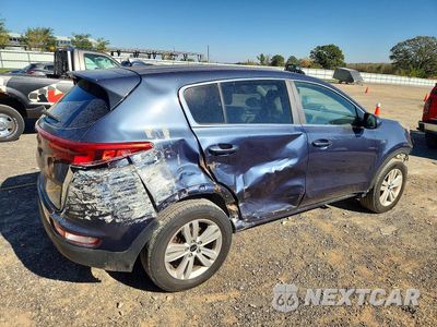 Trzecie zdjęcie samochodu z tyłu: 2017 KIA SPORTAGE LX VIN:KNDPMCAC1H7199821 - miniatura