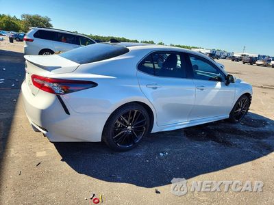 Trzecie zdjęcie samochodu z tyłu: 2024 TOYOTA CAMRY XSE VIN:4T1K61AK7RU222825 - miniatura