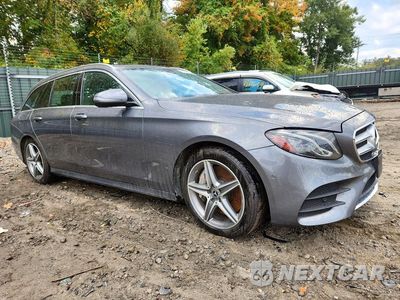 Czwarte zdjęcie samochodu z boku: 2018 MERCEDES-BENZ E 400 4MATIC VIN:WDDZH6GB3JA458613 - miniatura
