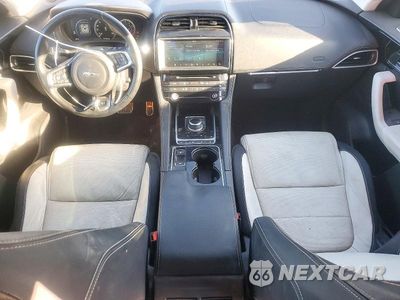 Zdjęcie 8 z 13 samochodu: 2017 JAGUAR F-PACE R - SPORT VIN:SADCL2BV3HA895602 - miniatura