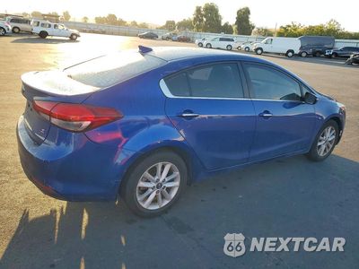 Trzecie zdjęcie samochodu z tyłu: 2017 KIA FORTE S VIN:3KPFL4A79HE022876 - miniatura