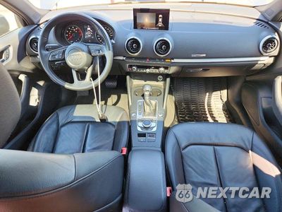 Zdjęcie 8 z 12 samochodu: 2018 AUDI A3 PREMIUM VIN:WAUAUGFFXJ1052869 - miniatura