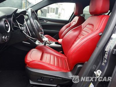 Zdjęcie 7 z 13 samochodu: 2022 ALFA ROMEO STELVIO TI VIN:ZASPAKBN8N7D37862 - miniatura