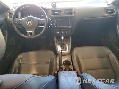 Zdjęcie 8 z 12 samochodu: 2011 VOLKSWAGEN JETTA SE VIN:3VWDZ7AJ6BM337017 - miniatura