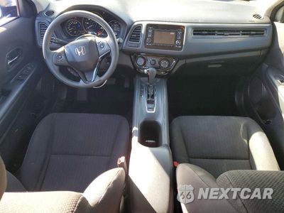 Zdjęcie 8 z 14 samochodu: 2018 HONDA HR-V LX VIN:3CZRU5H30JM705073 - miniatura