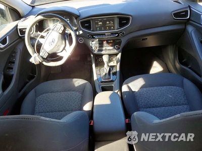 Zdjęcie 8 z 12 samochodu: 2019 HYUNDAI IONIQ SEL VIN:KMHC75LC6KU129007 - miniatura