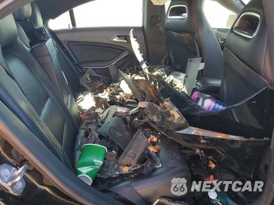 Zdjęcie 10 z 12 samochodu: 2018 MERCEDES-BENZ CLA 250 VIN:WDDSJ4EBXJN673217 - miniatura