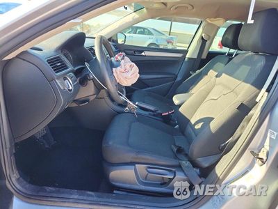 Zdjęcie 7 z 12 samochodu: 2014 VOLKSWAGEN PASSAT S VIN:1VWAP7A36EC016983 - miniatura