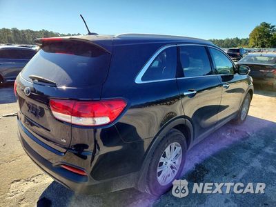 Trzecie zdjęcie samochodu z tyłu: 2016 KIA SORENTO LX V6 VIN:5XYPG4A52GG160901 - miniatura